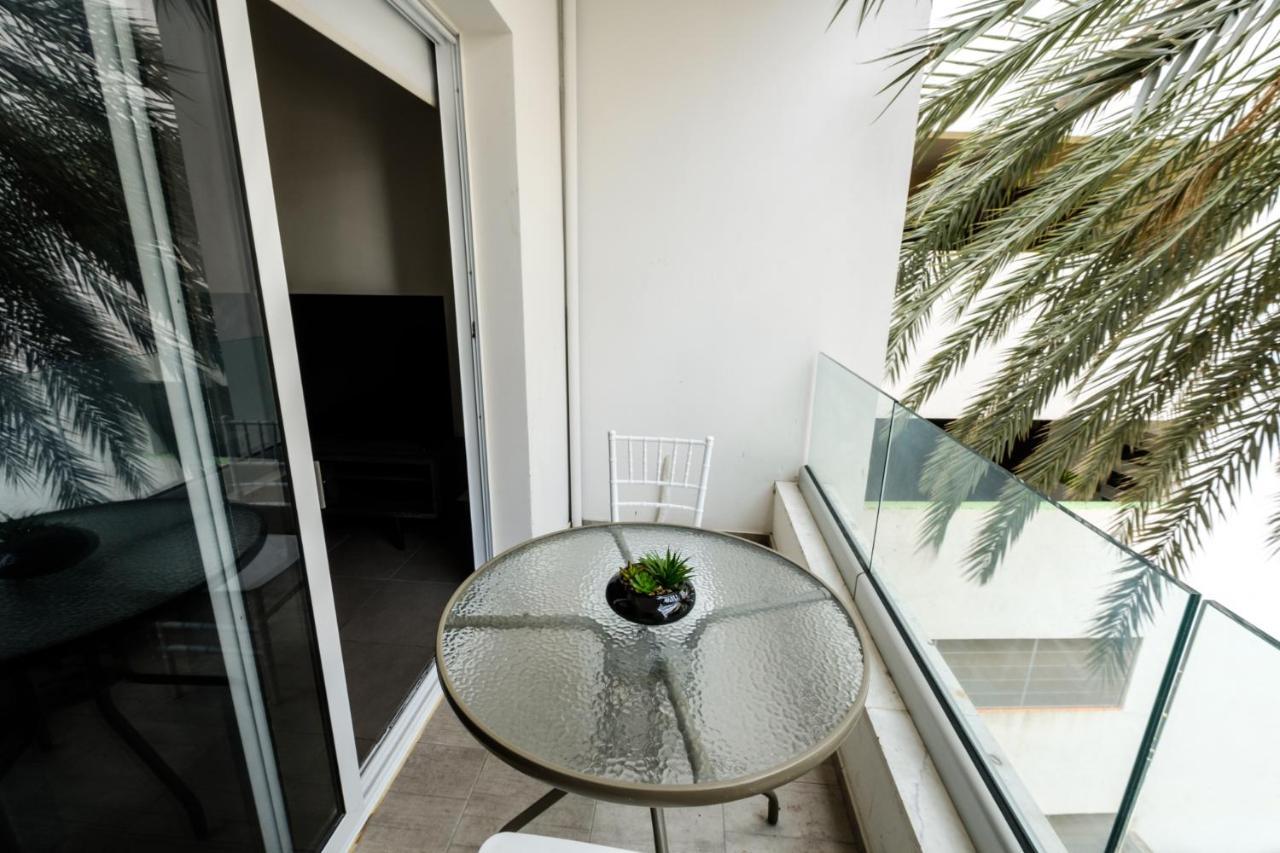 Spacious Studio Downtown Larnaca Exterior photo